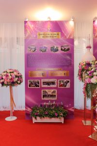 25690117-exhibition-004