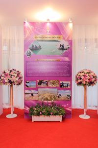 25690117-exhibition-007