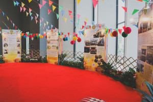 25661216-exhibition-027