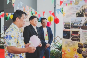 25661216-exhibition-043   