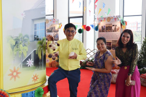 25661216-exhibition-050   