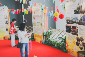 25661216-exhibition-053   