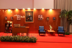 25651007-exhibition-0015       