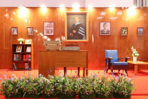 25651007-exhibition-0018        