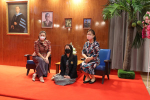 25651011-exhibition-0069                