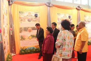 25661011-exhibition-004       