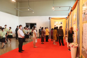 25661011-exhibition-006       