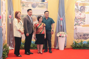 25661011-exhibition-019       