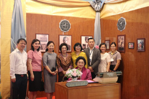 25661011-exhibition-021       