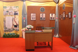 25661011-exhibition-034     