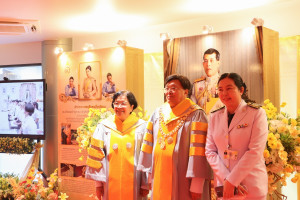 25670112-exhibition-002