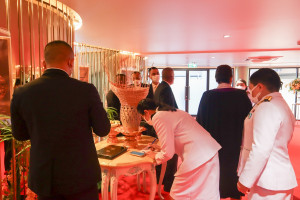 25670112-exhibition-005