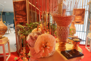 25670112-exhibition-019